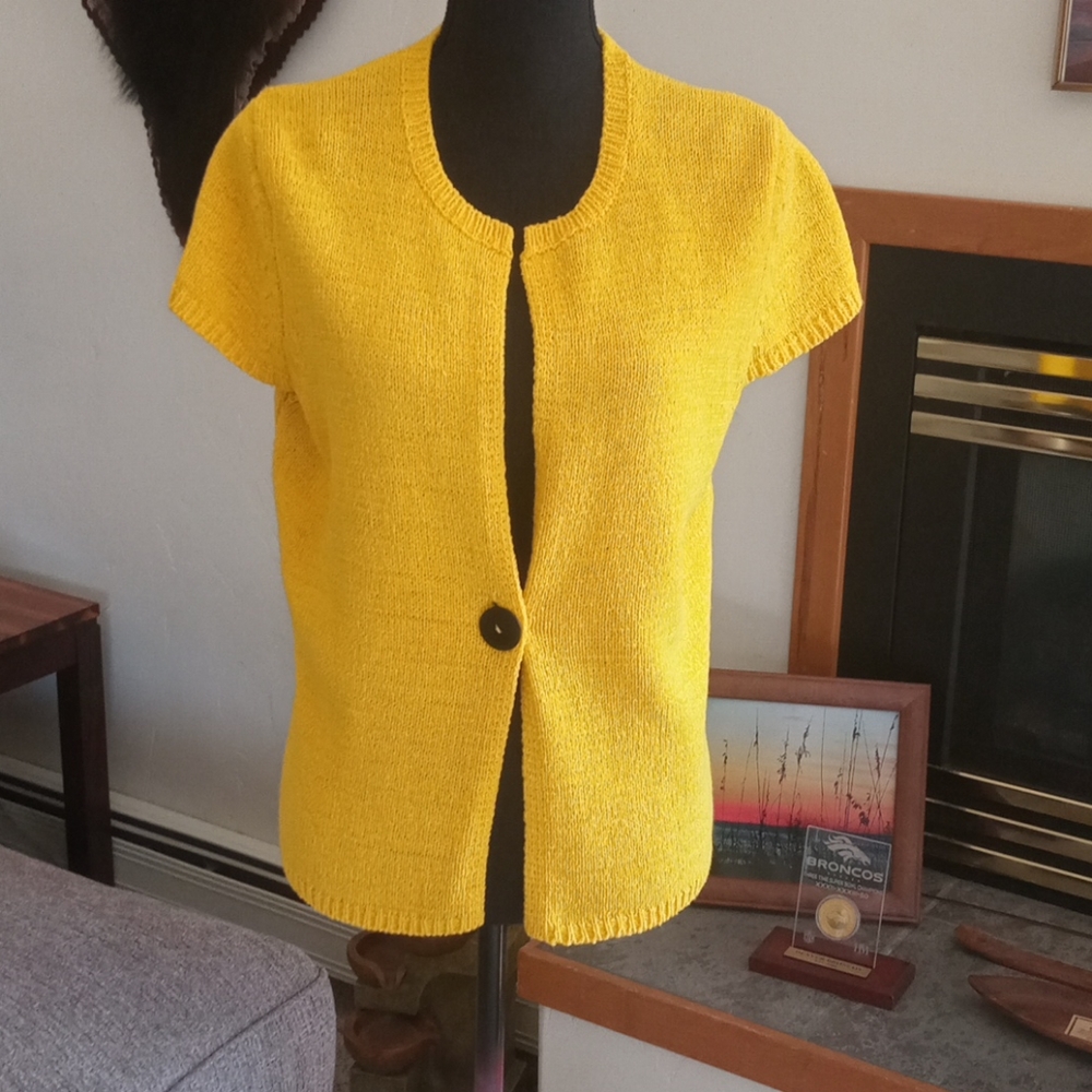 Jones wear vintage sweater SzXL fits M. Like New.